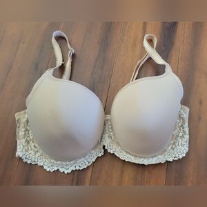 Wacoal Women's Beige Embrace Lace T-shirt Bra Size 34C